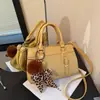 2026 Nova Bolsa Tote de Veludo Camurça Grande Capacidade para o Dia a Dia Bolsa de Mão Feminina Senso de Luxo Moda de Nicho Patchwork
