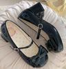 [en stock] Tacón Medio Corazón Flor Pequeña Enrollada Arroz Frito Linda Niña Lolita Cabeza Redonda Zapatos con Lazo
