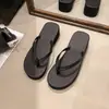 Chinelos para Mulheres, Pantufas de Exterior, Novo Estilo Primavera e Verão 2026, Sola Macia, Antiderrapante, Estampa de Leopardo, Sandálias de Dedo, Calçados de Praia