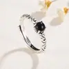 Anel Minimalista de Personalidade Vintage de Nicho em Ágata Negra para Mulheres, Prata Tibetana de Imitação, Design Aberto Ajustável com Padrão de Nuvem Gravado, Étnico Versátil