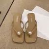 Sandalias de verano planas retro plateadas para mujer, moda europea americana, chanclas con clip para los dedos, zapatillas, chanclas, zapatos de playa