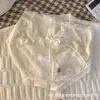 Calcinha de cetim de cintura média com costas em renda feminina, apresentando design transparente, um estilo puro e sedutor, opções plus size, controle abdominal, efeito de levantamento de quadris, tecido respirável e um toque sem costuras e amigo da pele