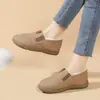 Novos sapatos de algodão slip-on femininos para o inverno de 2026, versáteis e confortáveis, com forro de fleece adicional para calor extra, perfeitos para mães