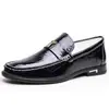 Zapatos slip-on transfronterizos de primavera y otoño, mocasines estilo británico para hombre, zapatos de conducción, zapatos de cuero casuales y modernos, disponibles en tallas grandes, adecuados para ropa de negocios