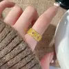 Anillo de Flor Hueca de Lujo Luz Dorada, Diseño Vintage Estilo Palacio, Anillo Abierto, Joyería Versátil de Moda y Alta Gama