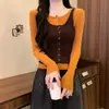 Blusa de tricô estilo coreano com color-blocking, falsa peça dupla, manga longa, para mulheres, novo design de outono, peça externa de caimento justo