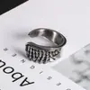 Anillo de alas de ángel con personalidad de moda europea y americana, anillo dominante de acero de titanio tallado, venta al por mayor de fábrica SA793