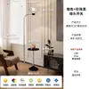 Lámpara de pie moderna minimalista de estilo nórdico, creativa, de diseñador, para decoración artística al lado del sofá de la sala de estar