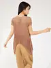 Camiseta Feminina Manga Curta Estilo Miyake, Verão Fina com Design Irregular Nicho Top Franzido, Toque de Luxo para Mulheres