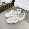 Moda Coreana 2026 Nueva Tendencia Nicho Alto Valor Suela Gruesa Casual Zapatos Blancos Mujer Versátil Estilo Ballet Zapatos de Entrenamiento Alemanes