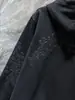 Chaqueta con capucha de cuero con cremallera y bordado completo de cruz en la espalda 24SS CH Industria Pesada para Pareja Transfronteriza