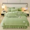 Conjunto de Três ou Quatro Peças de Cor Sólida Espessado em Leite de Pelo Falso Estilo Saia de Cama de Flanela de Inverno Alta Gramatura Dropshipping