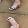 Sandálias de Cetim para Combinar com Saias, Moda Feminina Estilo Fada Sandálias de Salto Alto Stiletto Bico Quadrado Cruzadas Abertas para o Verão