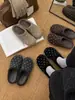 Calzado de lunares con zapatos gruesos exterior mula versátil Birken pie 2026 suela no cansada slip-on otoño punta cerrada media zapatilla de casa mujer