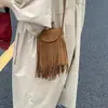 Nueva Bolsa para Teléfono Móvil de Diseño Retro de Nicho, Bolso de Moda de Gama Alta con Borla, Bolso Cruzado Pequeño Retro de Gamuza de Moda para Mujer
