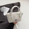 Moda de Verano 2025 Bolso Pequeño Cuadrado Cruzado al Hombro de Nicho Bolso de Alto Valor Estético Bolso Almohada de Viaje Bolso Pequeño