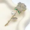 Broche de Flor Rosa de Aleación Pin de Personalidad de Moda Traje Abrigo Ramillete Perla Lujosa Elegante Versátil