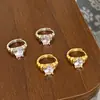 Diseño de Nicho Sentido de Lujo Ligero Pendientes de Circonita Para el Trabajo Versátiles Sentido de Alta Gama Simples Elegantes Modernos Pendientes Personalizados