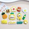 Abacaxi de desenho animado Urso Pooh cabeça cola flexível de PVC chinelos com furo DIY isolamento Decoração de capa de celular para copo joias