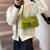 Bolsa de ombro para motocicleta com design pequeno 2024, nova bolsa de axila Liu Ding para mulheres, de alta qualidade, para viagem