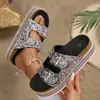 Chanclas de Playa con Lentejuelas Cruzadas, Pastel Esponjoso, Doble Hebilla, Nueva Colección Verano 2026, Suela Gruesa, Exterior de Corcho, Sandalias Europeas y Americanas para Mujer