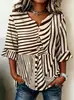 Camisa impresa de verano transfronteriza hecha a medida para mujer talla grande con mangas volantes, top estampado de cuello en V y manga acampanada, ropa de mujer moderna