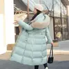 [Em estoque] Coreia do Sul Dongdaemun outono e inverno novo casaco acolchoado de algodão de comprimento médio com gola grande de pele, slim, modelador para mulheres