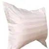 Lençóis de Cama Brancos com Listra Branca para Pousadas e Hotéis no Atacado Lençóis de Cama Brancos com Listra Branca para Banho de Beleza e Hospedagem Local Lençóis de Cama de Cetim Branco com Listra Branca Lençóis de Cama para Lojas de Massagem