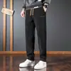 Calça Casual de Veludo Cotelê Calças Masculinas Acolchoadas com Lã Espessadas Outono e Inverno Calça de Moletom de Chenille Calça Esportiva Masculina de Veludo Cotelê