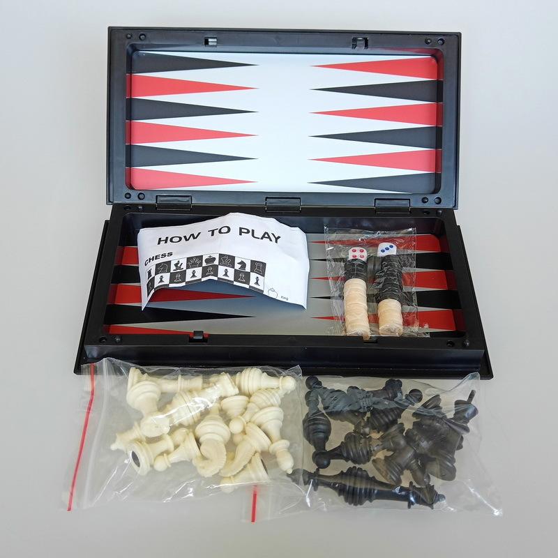 国际象棋,象棋,象棋带磁,国际象棋带棋盘,可折叠棋盘国际象棋,便携国际象棋,初学者国际象棋,磁性国际象棋,小号国际象棋,中号国际象棋,大号国际象棋,跳棋,围棋,飞机棋,西洋双陆棋,国际象棋3合1,铁盒国际象棋,金属盒国际象棋,马口铁盒国际象棋 .jpg