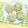 Los Dumplings Frescos de Berro de Primavera Están Rellenos de una Rica Variedad de Ingredientes, la Masa es Delgada y el Relleno es Generoso, Haciéndolos Deliciosos y Fáciles de Comer de un Solo Bocado.