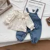 Conjunto de Duas Peças Estilo Coreano para Meninas Moda Outono 2026 Versátil Floral Camisa Boneca Macacão Jeans Conjunto Tendência