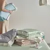 Nuevo 2025 Tencel Lanjing de los años 60 Proteína de Capullo de Gusano de Seda Verano Fresco Colcha de Cuatro Piezas Verano Fresco Seda Deslizante Colcha de Aire Acondicionado