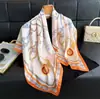 Pañuelo cuadrado de seda sintética de alta gama, elegante, con estampado de cadena ecuestre, pañuelo de seda estampado, chal versátil, pañuelo para el cuello, pañuelo de protección solar, pañuelo para la cabeza, bufanda