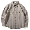 Camisa de manga larga para hombre, nuevo estilo de otoño, camisa holgada a rayas retro japonesa, top de trabajo casual moderno, chaqueta ligera
