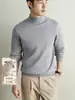 Suéter de punto a rayas de cuello medio alto para hombre yingao, suéter cálido de otoño e invierno, camisa básica de manga larga estilo old money para hombre
