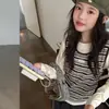 Conjunto de Menina para Primavera e Outono 2026 Novo Estilo Coreano para Meninas Mais Velhas: Conjunto de Três Peças: Colete Listrado, Leggings e Saia