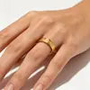 Anillo Abierto de Mariposa Nuevo Transfronterizo de Amazon para Mujer, Anillo Sencillo de Acero Inoxidable Hueco a la Moda, Estilo Casual de Vacaciones