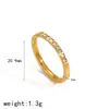 Anillo de Acero Titanio con Incrustaciones de Diamante Estilo Ins Minimalista para Mujer Elegante Todo-partido Anillo de Acero Inoxidable Oro 18k Joyería