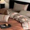 Juego de cuatro piezas de algodón cepillado, grado A, 100 hilos, 100% algodón puro, nueva colección otoño/invierno 2025, funda de edredón y juego de cama engrosados