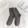 Novas meias de algodão para outono e inverno, meias fofas com desenho de urso preto, branco e cinza para mulheres, meias estudantis respiráveis e absorventes de suor, meias casuais