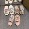 Chinelos de Algodão Femininos Modernos Versáteis Confortáveis Quentes 2025 Outono e Inverno Novos Chinelos Peludos Fofos de Desenho Animado