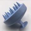 Venta al por mayor del fabricante Cepillo de champú de silicona de paja Maoji Garra de masaje para la cabeza Peine de masaje para la limpieza del cuero cabelludo en stock