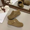 Sandalias retro estilo Birkenstock de plataforma en color marrón, nueva colección de otoño, diseñadas para uso en exteriores, con diseño de punta cerrada y efecto que realza la altura