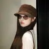 Chapéu de camurça japonês para equitação feminino outono e inverno mostrar rosto pequeno chapéu de cavaleiro plissado moda retrô topo plano chapéu bico de pato