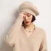 Gorro de Boinas de Punto de Cachemira para Mujer, Estilo Nuevo Otoño e Invierno, de Ala Ancha, Color Sólido de Alta Gama, Tejido Trenzado para Abrigo al Aire Libre