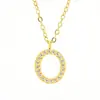 Comercio exterior transfronterizo popular collar de 26 letras colgante de acero de titanio moda europea y americana cadena de clavícula simple venta al por mayor de joyería de fábrica