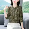 Foto Real de Nuevo Estilo Elegante y Clásico para Primavera 2026, Camisas Nobles Adelgazantes y Rejuvenecedoras para Mujer