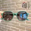 Armação de Óculos Infantil Moda Tendência Silicone Perna Macia Meninos e Meninas Óculos de Sol Decorativos Brinquedo Óculos de Sol Sem Lentes para Menininha