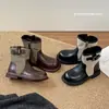 Botas Martin para Meninas 2026 Outono Novo Estilo Botas Curtas para Meninas Botas de Couro Vintage Britânicas de Cano Médio para Crianças Botas da Moda